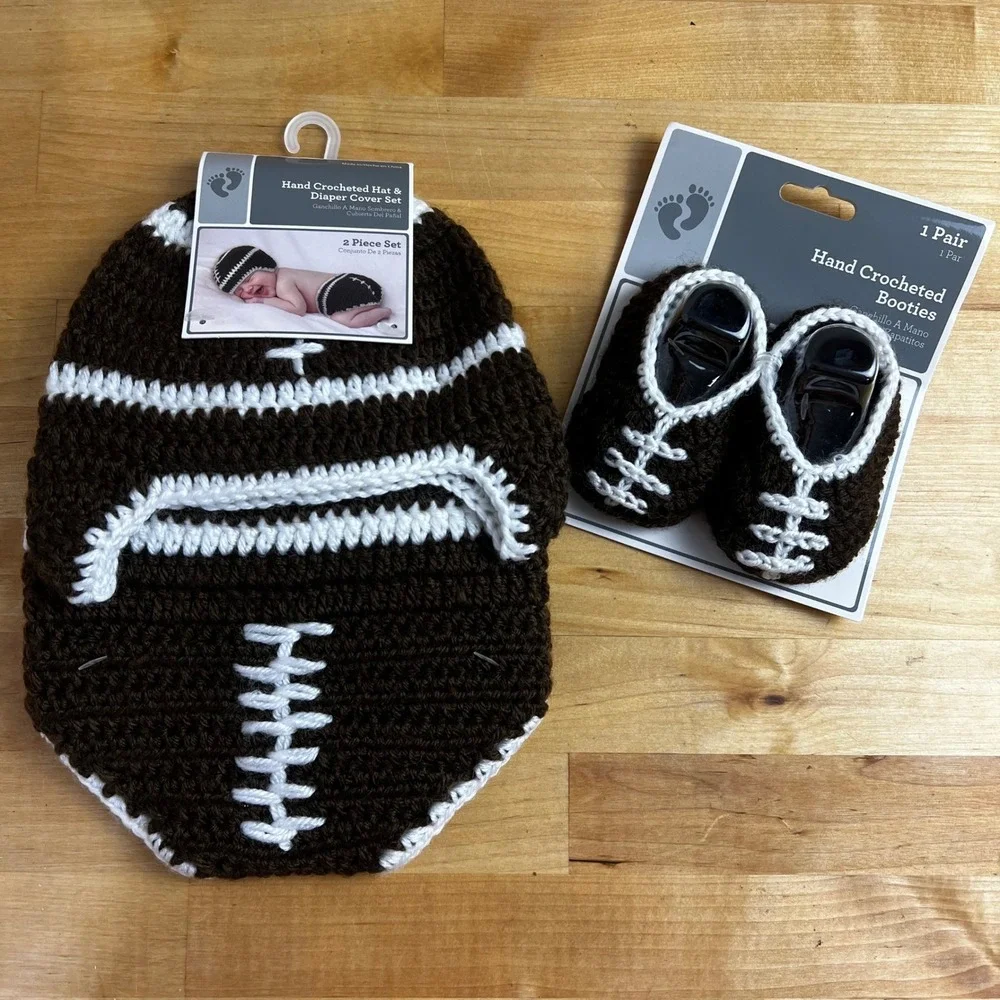 Crochet Newborn Photography Baby Outfit‎ Football Hat Diaper Cover Booties NEW